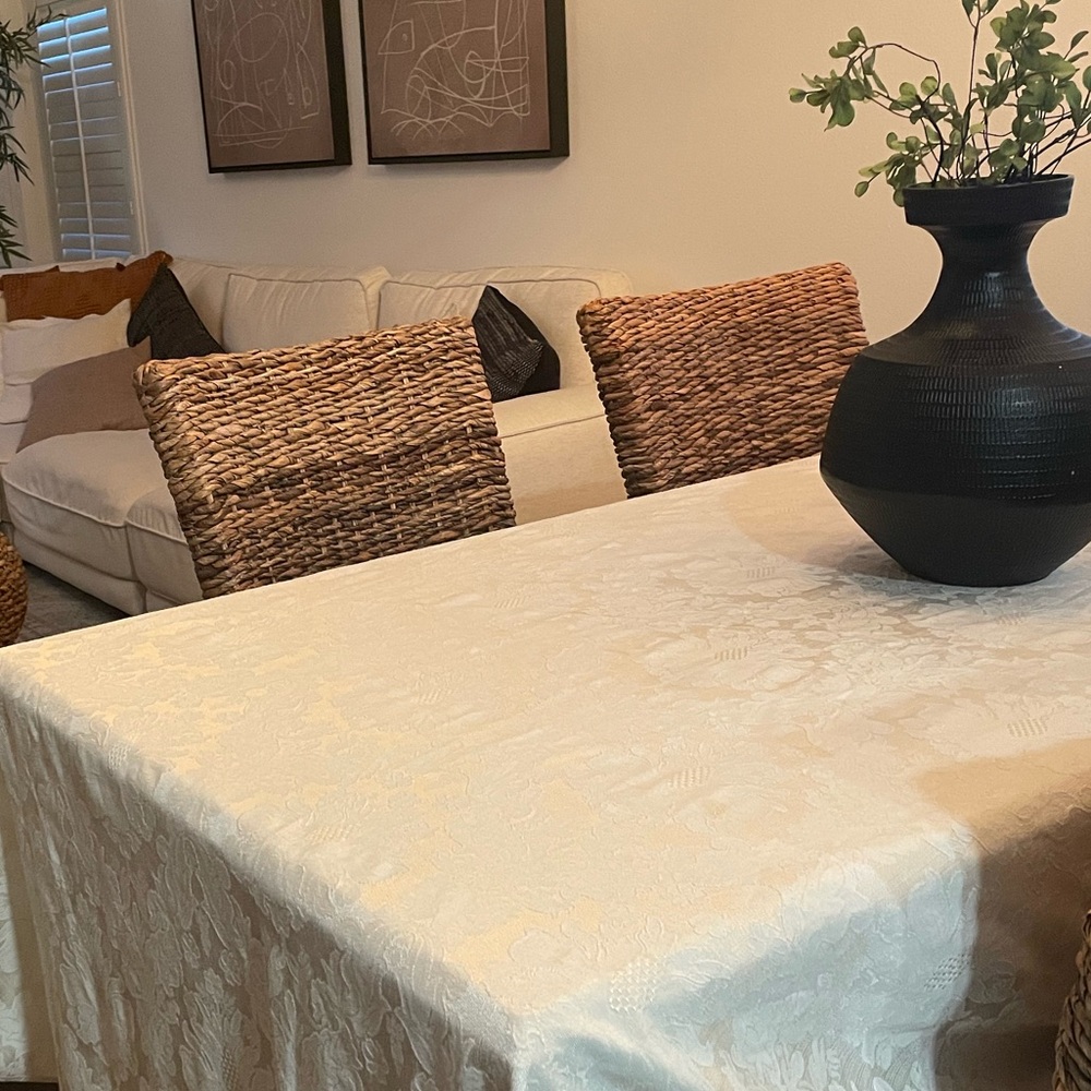 Wedgwood England Damask Tablecloth Ivory Floral Pomegranate Jacquard 120x66
